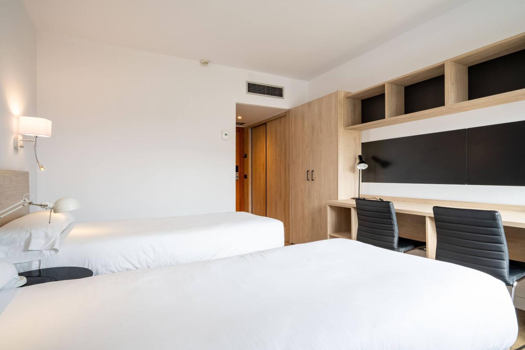 Micampus Pamplona Student Residence Eksteriør billede